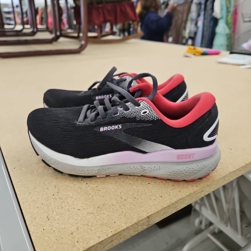 Brooks Women's Black and Coral Athletic Shoes